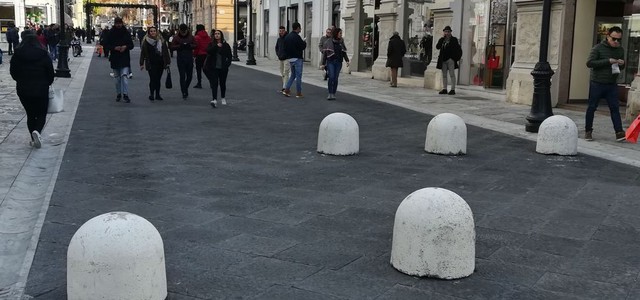 Dispositivi fissi per la sicurezza pubblica posizionati sul Corso Garibaldi 