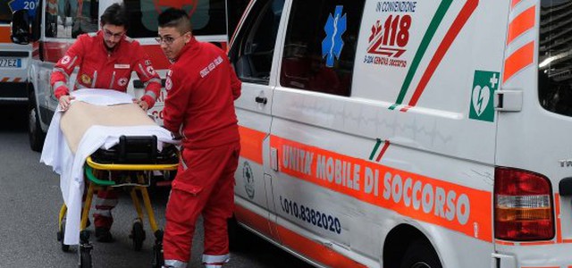 Napoli, scoppia una bombola del gas: due morti e cinque feriti, tre gravissimi