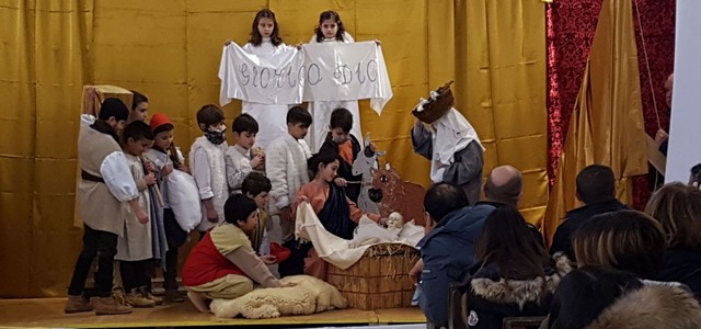 Alunni scuola primaria Taverna mettono in scena la natività Pretiana