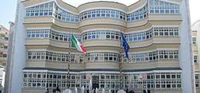 Catanzaro- Luminarie anche al Teatro Politeama