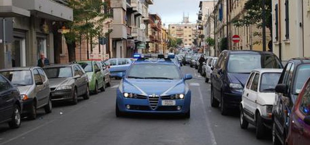 Prodotti non sicuri, sequestri a Lamezia