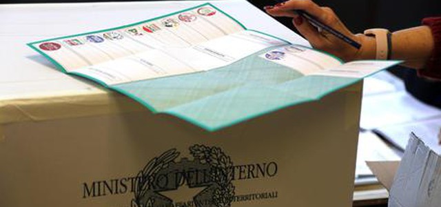 Legge elettorale in Aula dal 5 giugno. Berlusconi: 'Intesa su regole non è grande coalizione'