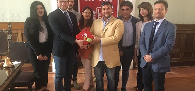 Donato defibrillatore a “I Crociati” rugby football club