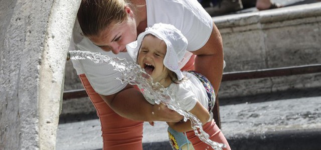 Allerta caldo in città, chiamate al 118 a Cagliari e Palermo