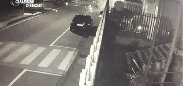 Detenzione e porto abusivo di materiale esplodente, in manette 25enne