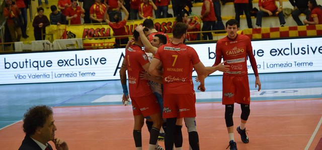 Volley, serie A: pazza Tonno Callipo! Rimane aperta la corsa play-off per i giallorossi