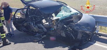 Auto contro furgone nel Catanzarese, ferita una ragazza