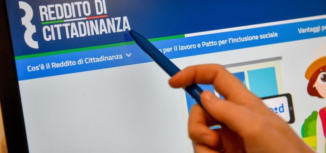 Reddito di cittadinanza, boom ad agosto