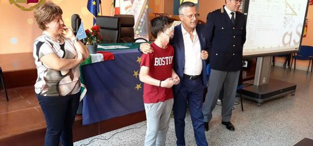 Pretendiamo legalità premiate le scuole vincitrici