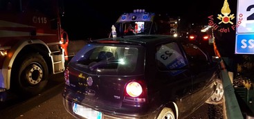 Auto contro guardrail sulla statale 280 nel Catanzarese, un ferito