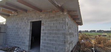 Manufatti abusivi sequestrati a Crotone