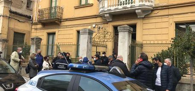 Morte Santelli, in tanti a casa della Governatrice