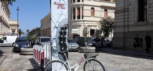 REGGIO - Inaugurato nuovo servizio comunale di bike sharing