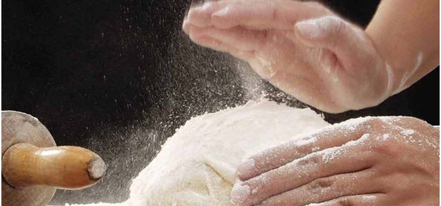 Preparare la pizza: i consigli per farla al meglio