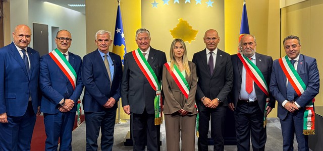 Una delegazione di Sindaci Arbëreshe di Calabria in Kosovo per la creazione di un percorso condiviso di progresso e scambi culturali sulle comuni radici identitarie
