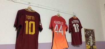 "Voglio solo star con te": al Galluppi una mostra sportiva sull' A.S. Roma
