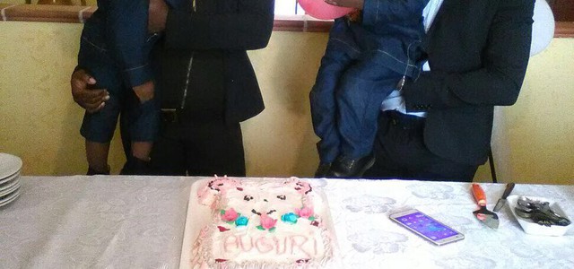 Ad Amato il battesimo di Emmanule e Divine, con papà Joel e mamma Mantina