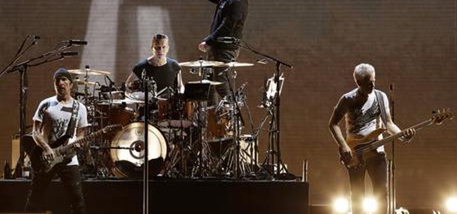 U2 pubblicano su Fb inedito The Blackout
