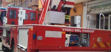 Esplosione in un salone di coiffeur, grave un operaio 47enne
