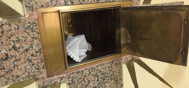 Rubate ostie da chiesa nel crotonese, il parroco: "Satanismo?"