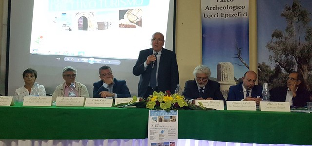 Oliverio a Locri per il  Forum Obiettivo Turismo- Quale  modello per la Riviera dei Gelsomini