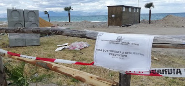 Sequestrate due aree demaniali