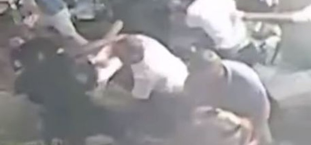 Rissa tra ristoratori, botte da orbi dopo lite per accaparrarsi clienti