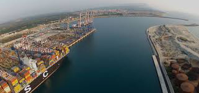 Tolto il blocco dei lavoratori al porto di Gioia Tauro, si ritorna a lavorare