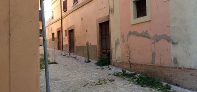 Fingevano di essere terremotati per avere il contributo della casa, 120 indagati