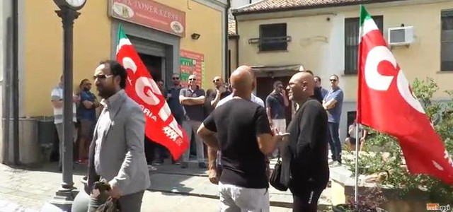 Sciopero dei lavoratori dell’azienda Abramo Printing & Logistics (VIDEO)