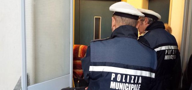 Sventato tentativo di occupazione abusiva di una casa popolare