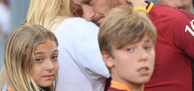 L'Addio in lacrime di Totti: "momento che non volevo arrivasse mai"