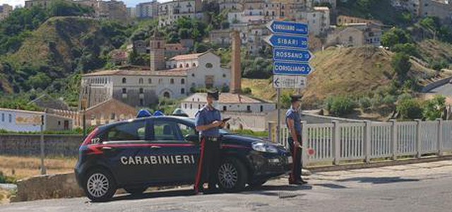 Minaccia e rapina, bracciante ai domiciliari