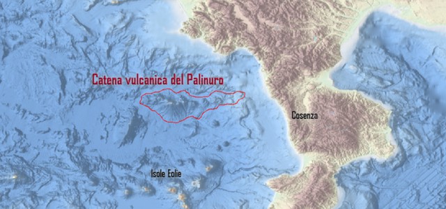 Scoperta una catena di 15 vulcani sommersi che si estende fino in Calabria (VIDEO)