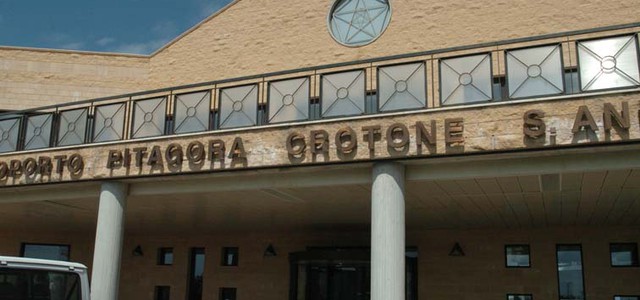Comitato “SOS Aeroporto”: “class action” contro Sacal ed Enac