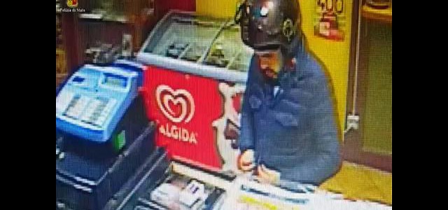 Messina, l'ex della ragazza data alle fiamme compra la bottiglia di benzina