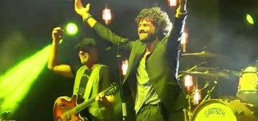 Bagno di folla a Soverato per Francesco Renga. La Summer Arena adesso aspetta Fiorella Mannoia