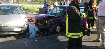 Scontro sulla 106 nel Catanzarese, tre feriti