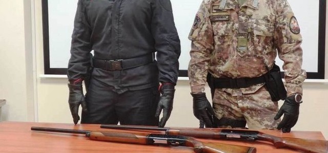 Detenzione di armi clandestine, arrestato 23enne