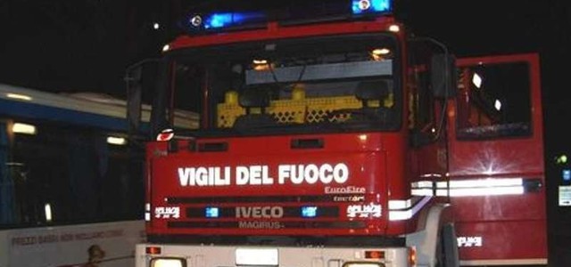 Tragico incendio in casa, anziana muore carbonizzata