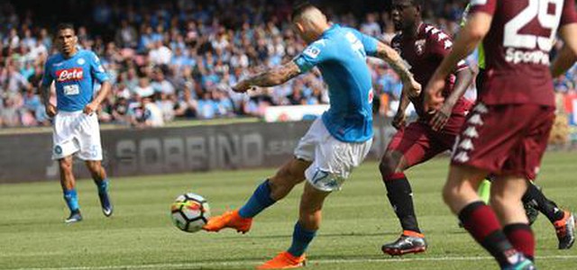 Serie A: Napoli-Torino 2-2, Juve a +6, praticamente fatta per scudetto