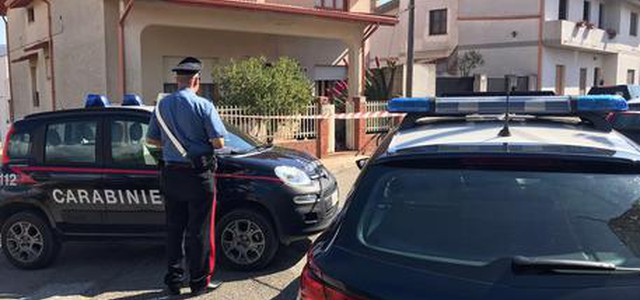 Incendiata auto famiglia a vicesindaco