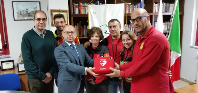 Sicuri in Montagna: Parco Aspromonte dona defibrillatore a Soccorso Alpino Calabria