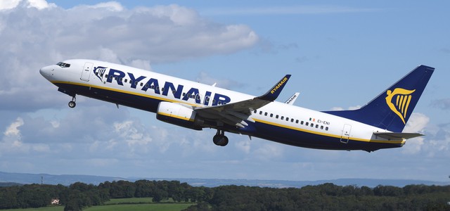 ENAC: "RYANAIR VIOLA LE NORME ANTICOVID. O RIMEDIA O STOP"