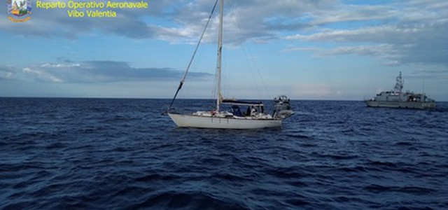 Soccorsi in barca vela, fermati scafisti