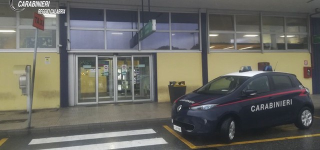 Pensionato 92enne ai domiciliari tenta fuga a Parigi