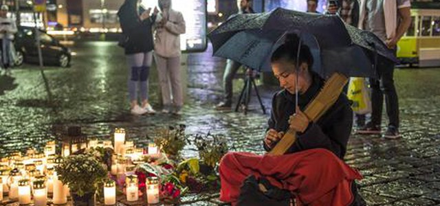 Attacco in Finlandia: 8 feriti tra cui un'italiana. Due morti. E' terrorismo. Sei arresti