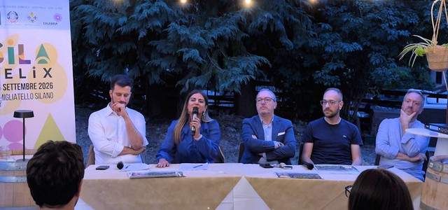 Sila Felix - Presentata ieri a Camigliatello Silano l'innovativa piattaforma permanente per il turismo esperienziale ed enogastronomico d'altura. Oggi l'atteso evento del "tagliere più lungo d'Italia"