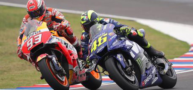 MotoGp Argentina: Marquez sperona Rossi. Valentino: "Ho paura di stare in pista con lui" 