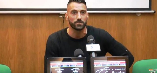 Autogol Di Nunzio, il Catanzaro non ci sta. Nordi: "Siamo professionisti seri" (VIDEO)